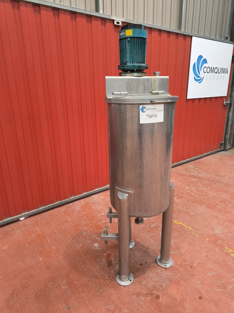 STAINLESS STEEL VERTICAL TANK 140 LITRES
