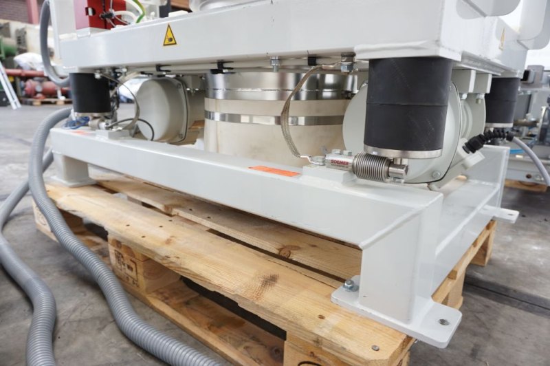 AZO Emptying system AZO Batchtainer - Powder filler