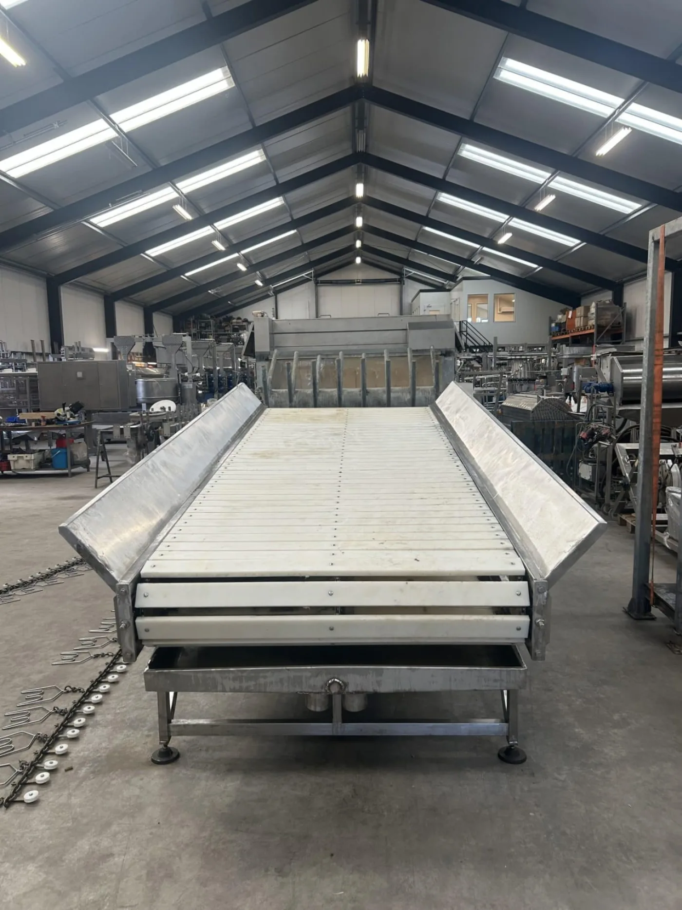 Pig bleeding conveyor, Hubert Haas - 2