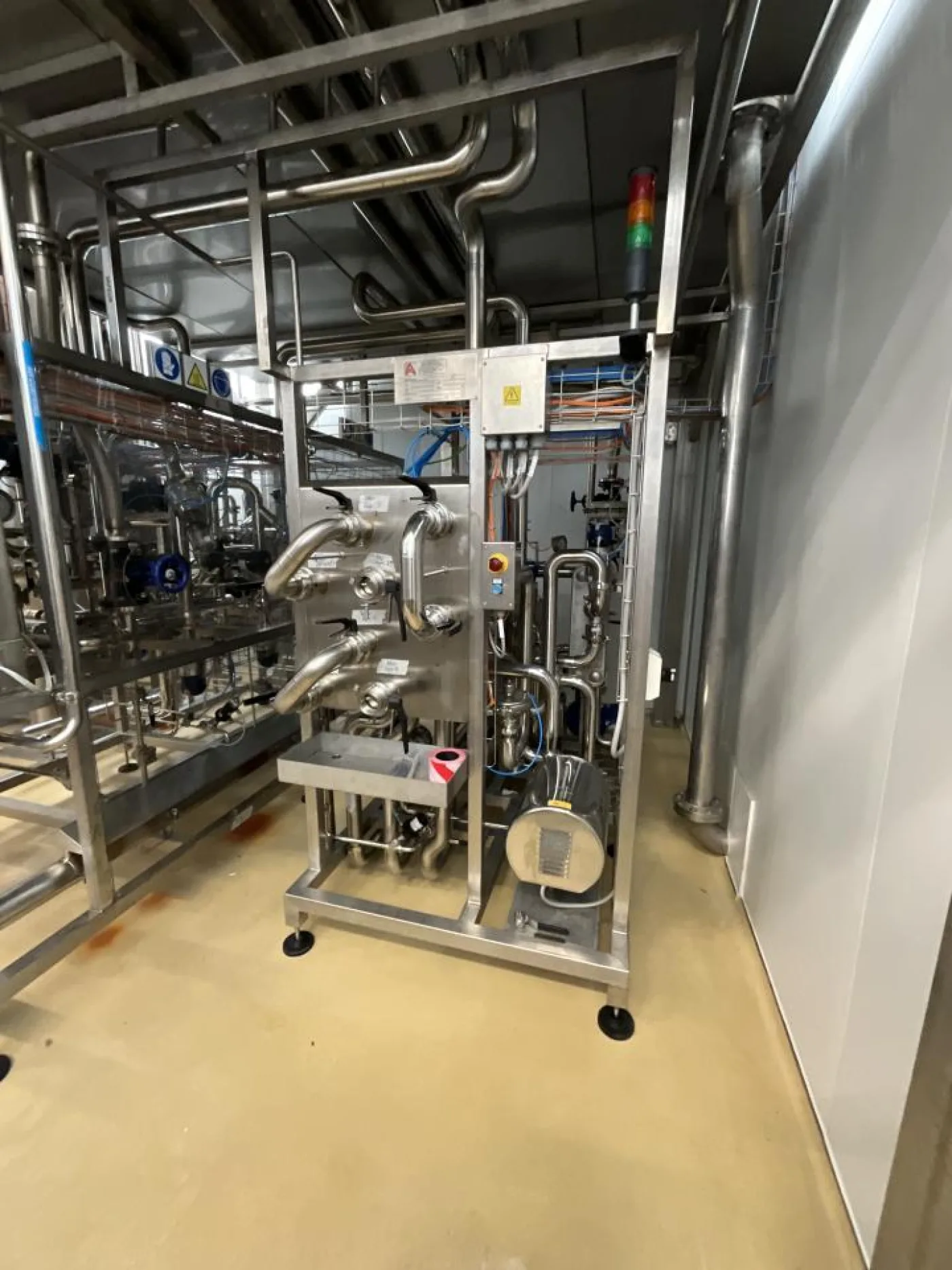 2022 A Due S.p.A. A Due S.p.A. Alfa Laval M6-MBASE Stainless Steel Plate Heat Exchanger Skid with Pumps - 5