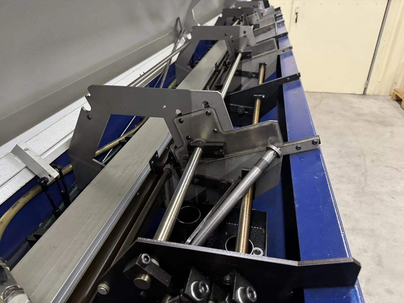 STANGENLADER TORNOS TYP ROBOBAR SBF-216 - 6