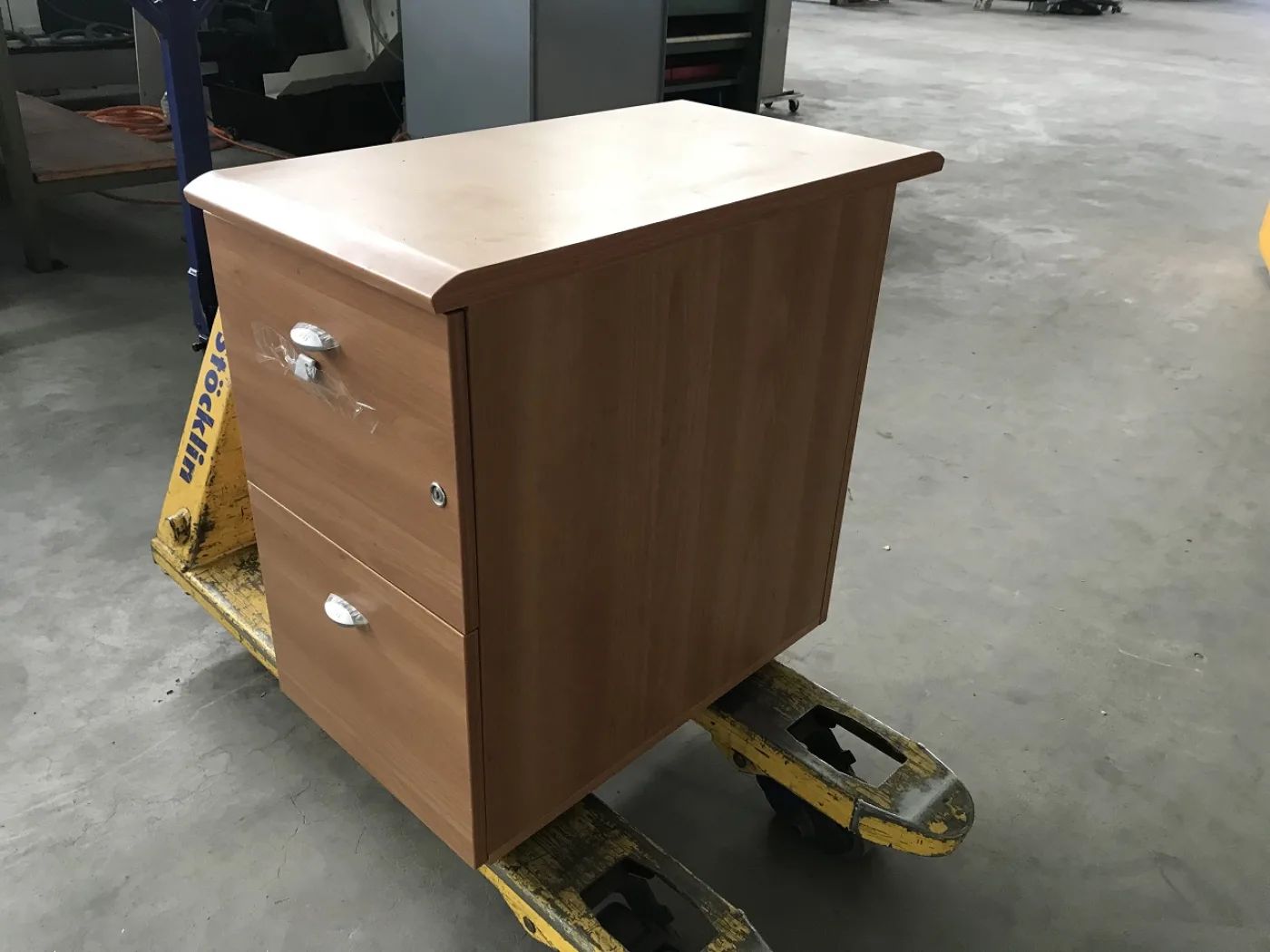 ARMOIRE EN BOIS A 2 TIROIRS "" - 1