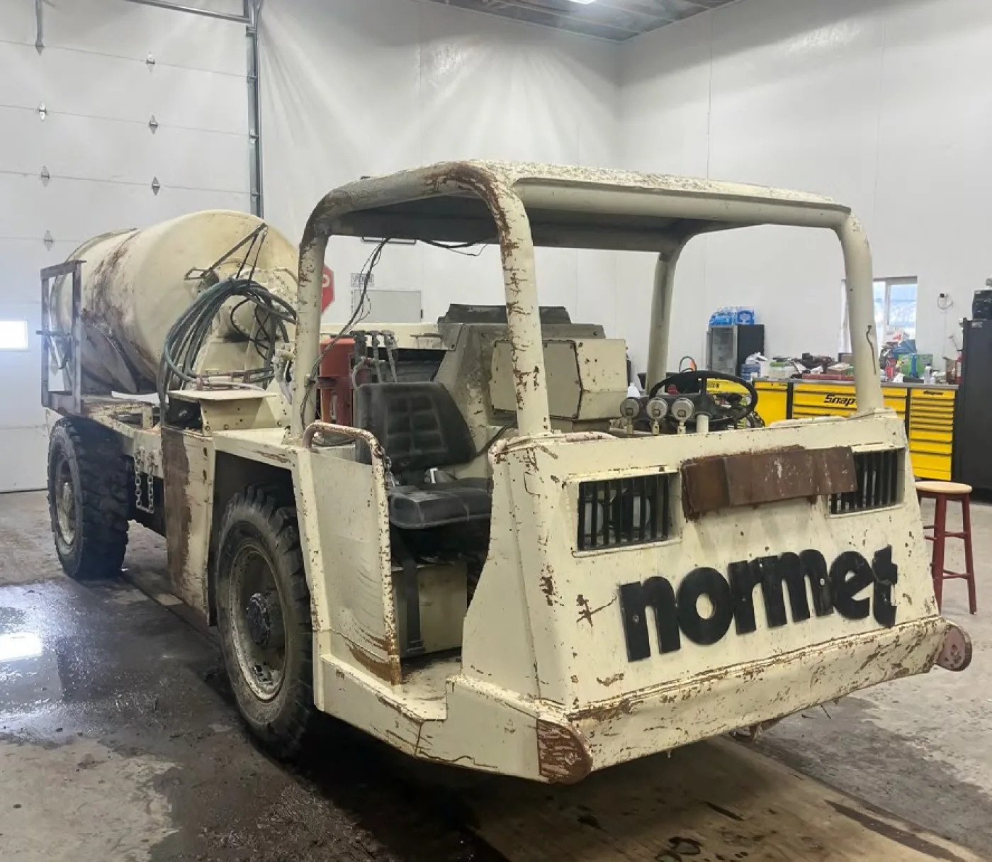 Bobcat 5600 4×4 Skidsteer - 2