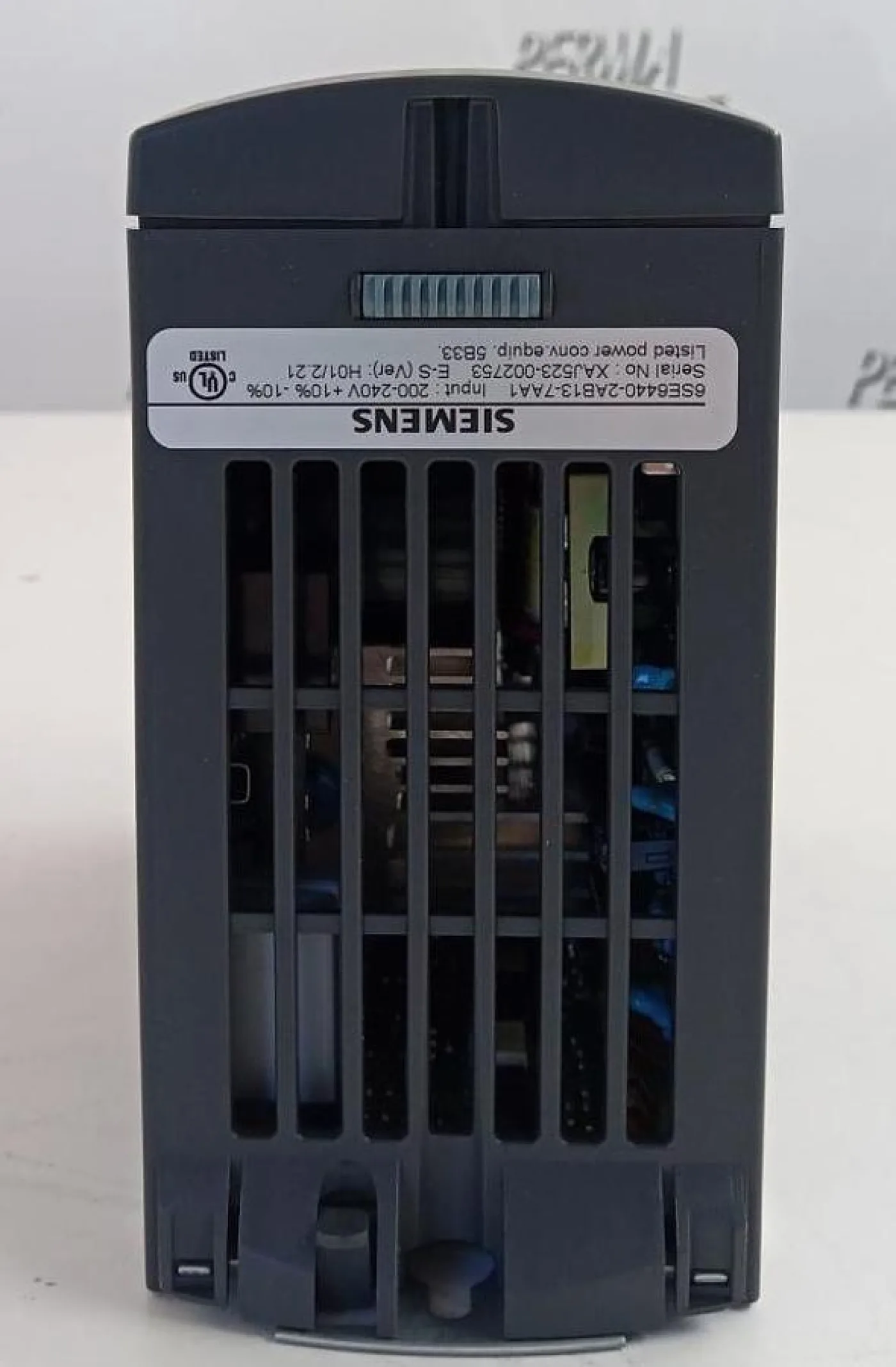 Siemens MICROMASTER 440 6SE6440-2AB13-7AA1 Frequency Converter - 4