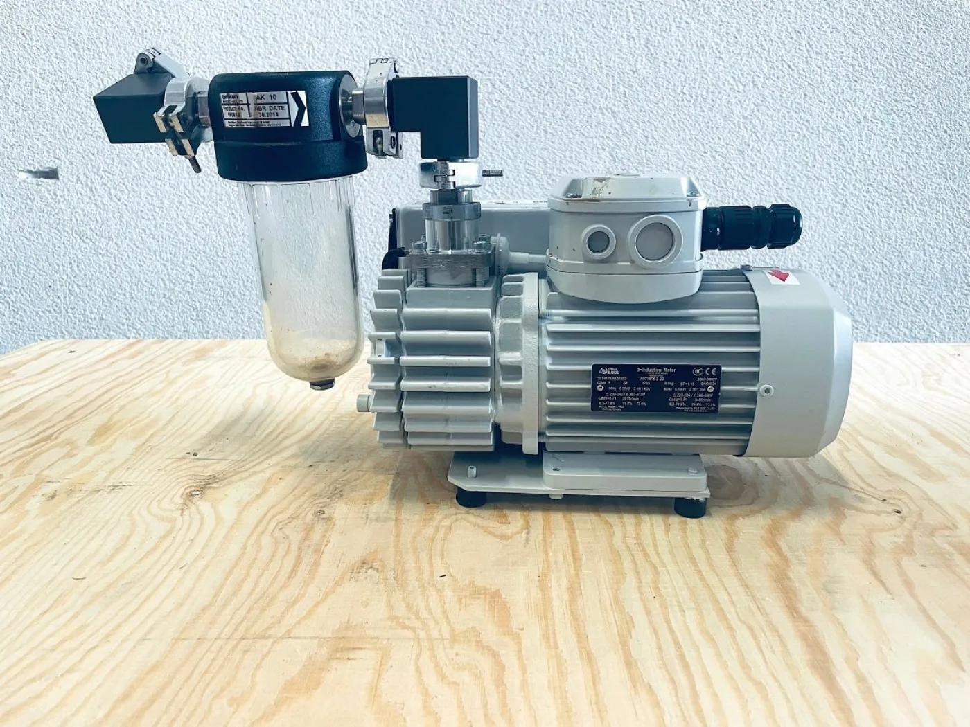 Leybold SOGEVAC Wilo Vakkumpumpe WO71075-2-B3 - 1