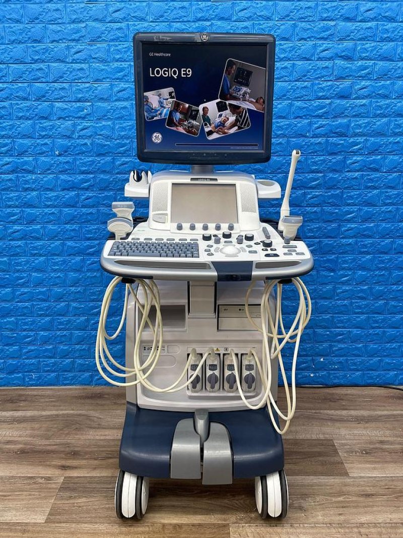 GE Logiq E9 YOM: 2014 With 4 Probes.
