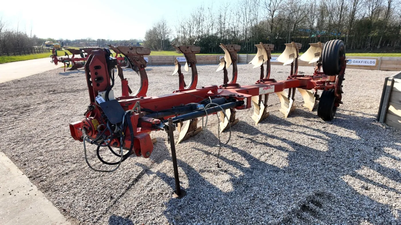 2002 Gregoire Besson HRPB7 6 (5+1) Furrow On-Land/In-Furrow Plough - 1