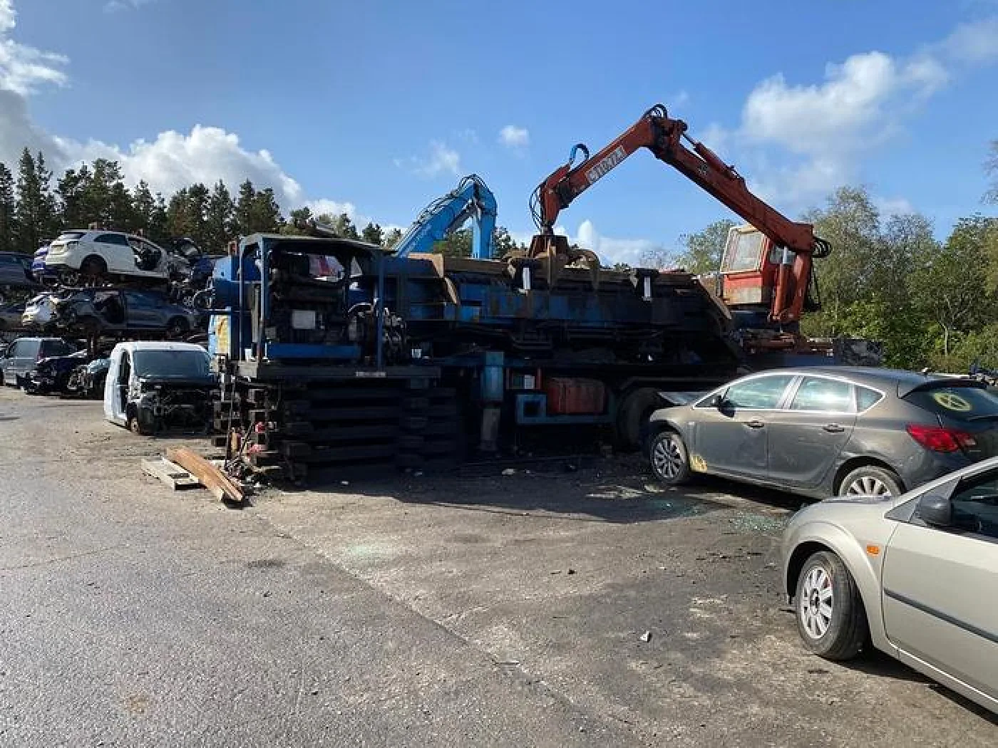 2001 Lollini AL500 Car Baler With Grab - 5