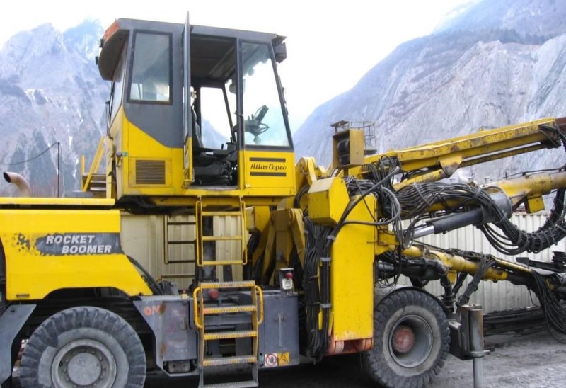 Sandvik LH202 Underground Loader