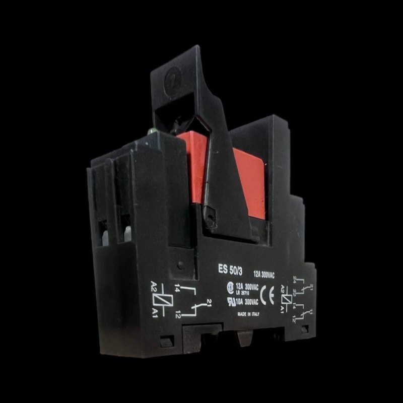 Schrack Relais RT424024 mit Sockel ES 50/3 – Relaisfassung | Relay Socket | Art.-Nr. ES50/3