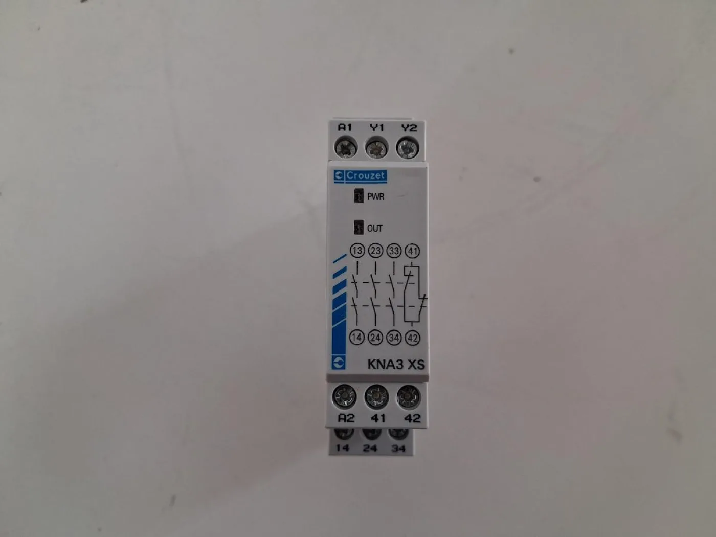 Crouzet KNA3 XS Sicherheitsrelais 24 V AC/DC - 2