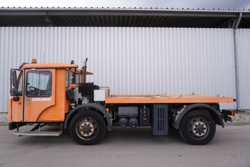 Schlepper MAN 10.220 4X4 BB L2000 (2006)