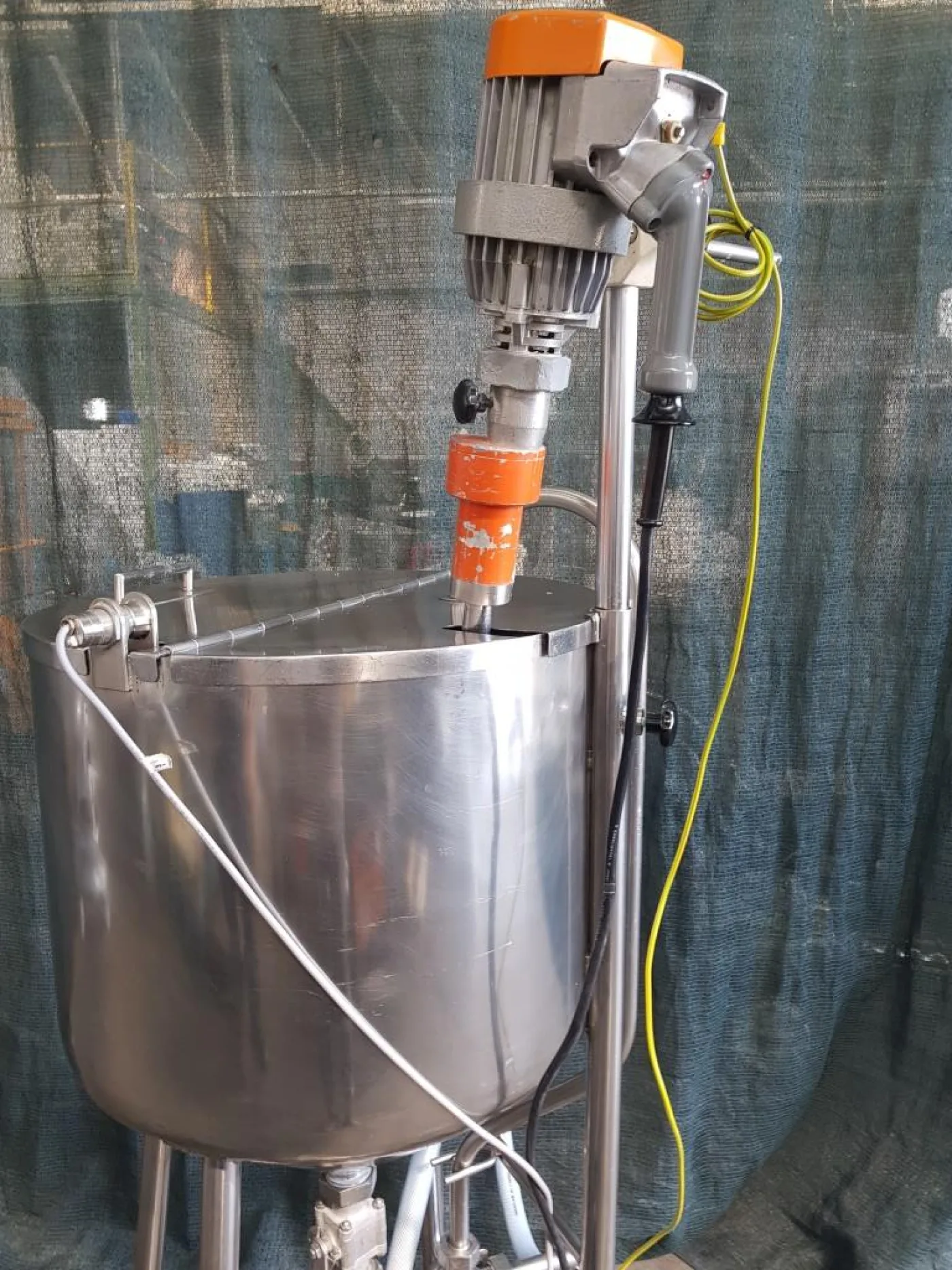 DISSOLUTORE CON POMPA DI RILANCIO – MOD. 150 L - 5