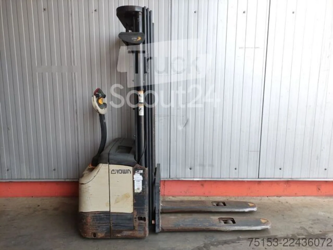 Crown ES 4000 1.6TT - 2