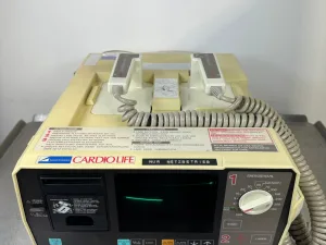 Nihon Khoden Cardiolife Tec-7100G Defibrillator