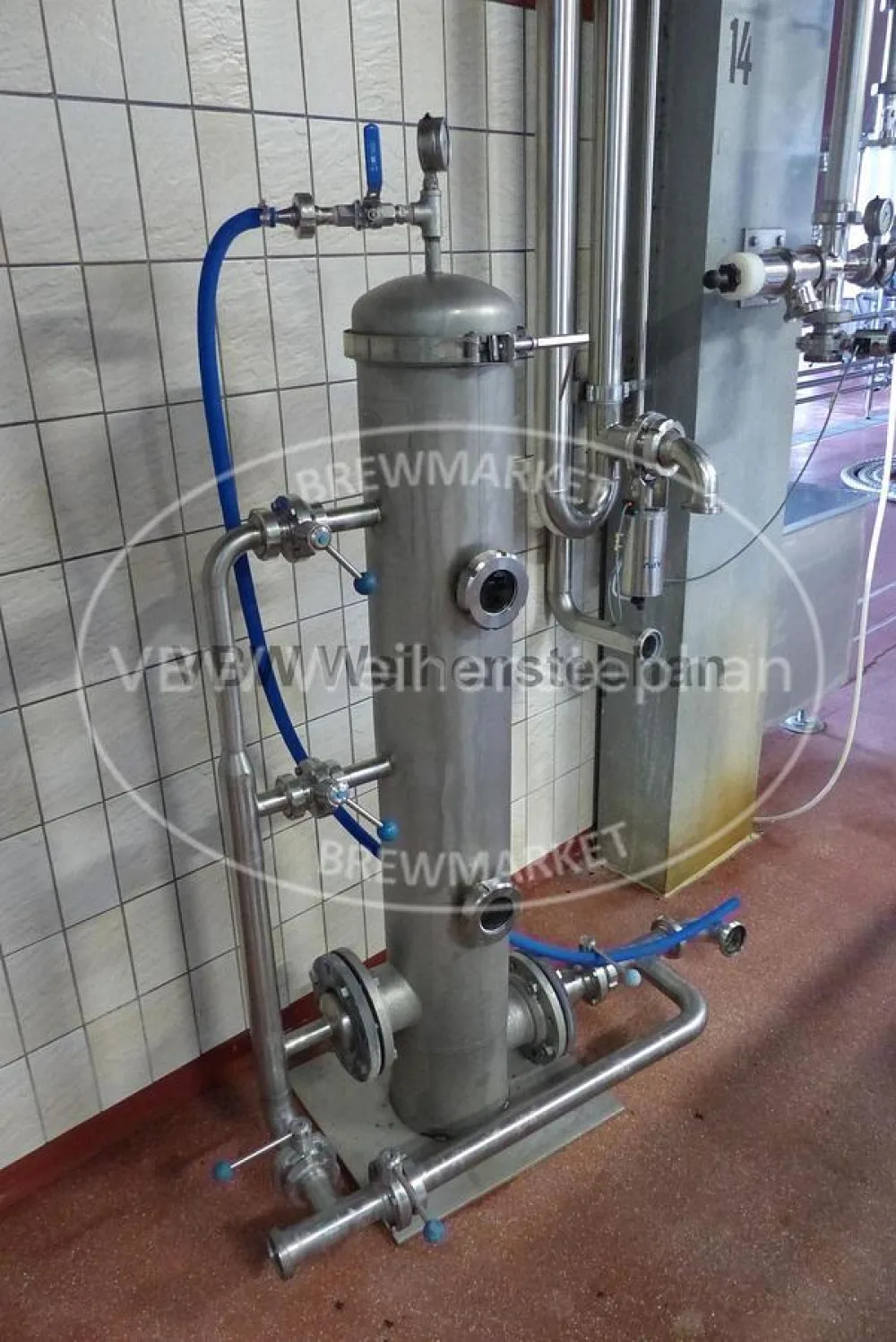 Dry hopping device