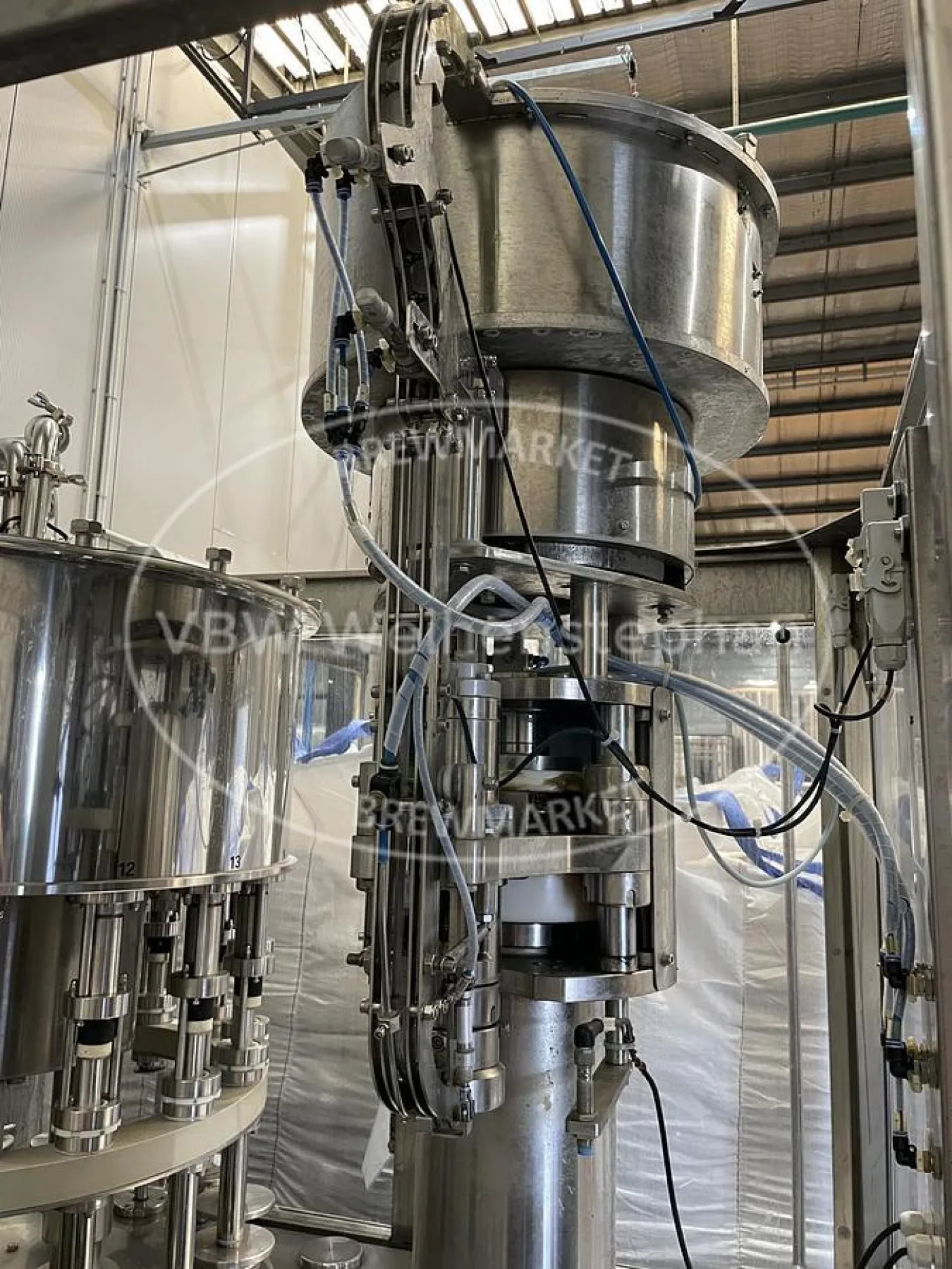 glass bottle filler and capper - 3
