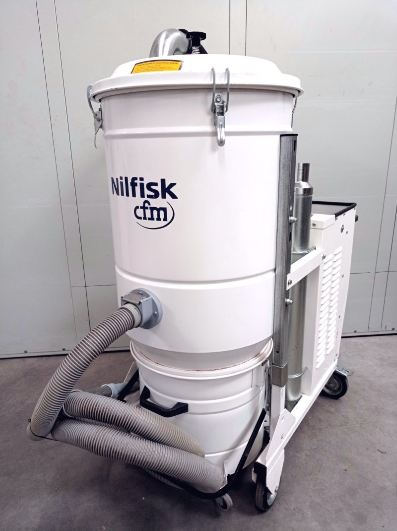ASPIRATORE INDUSTRIALE PER POLVERI – NILFISK – MOD. 3557