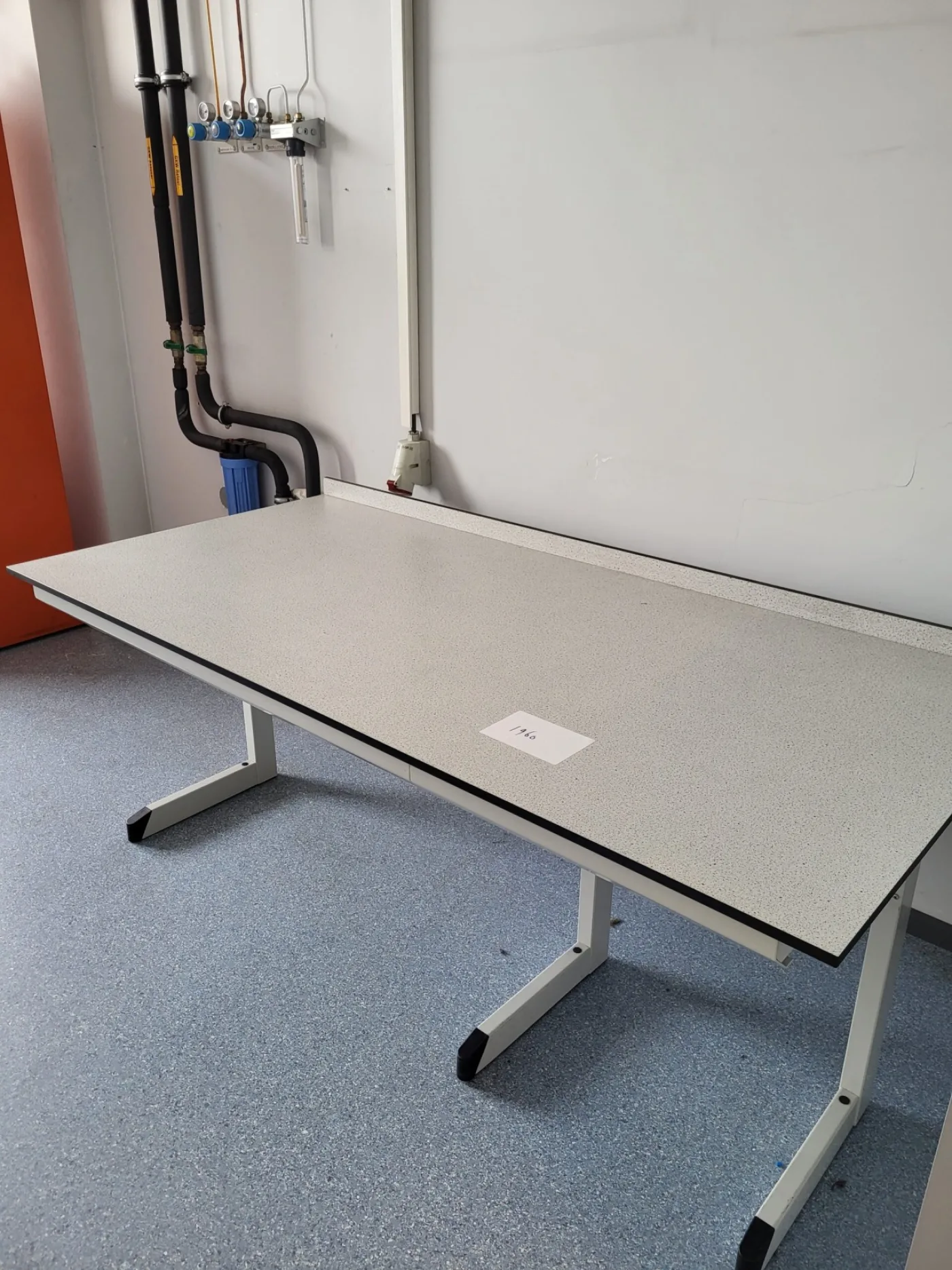1960 – Used S+B Laboratory wall table (195 cm) - 3