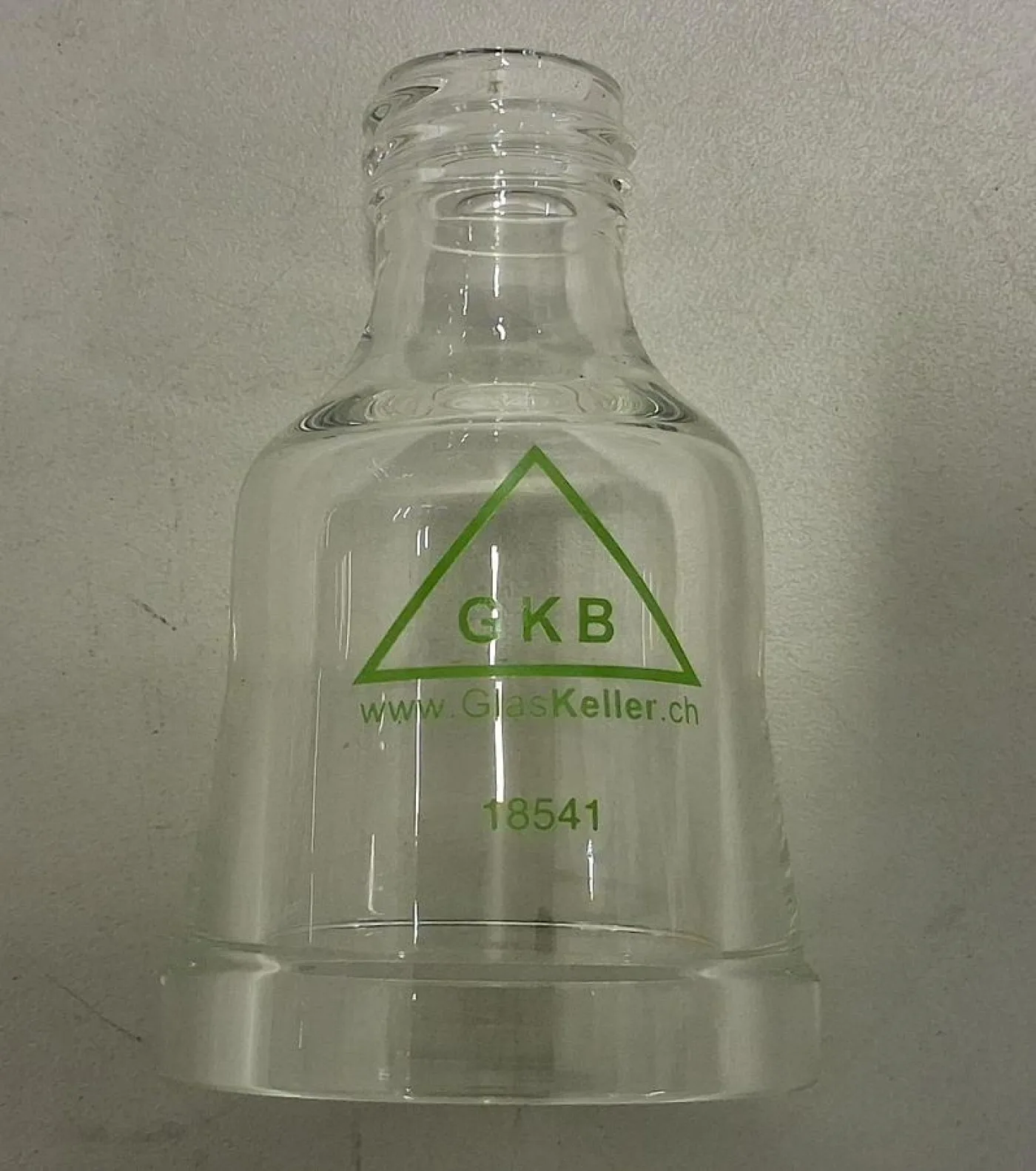 GKB Labor-Glastrichter 18541 – Präzisionsglas aus der Schweiz für den professionellen Laboreinsatz - 5