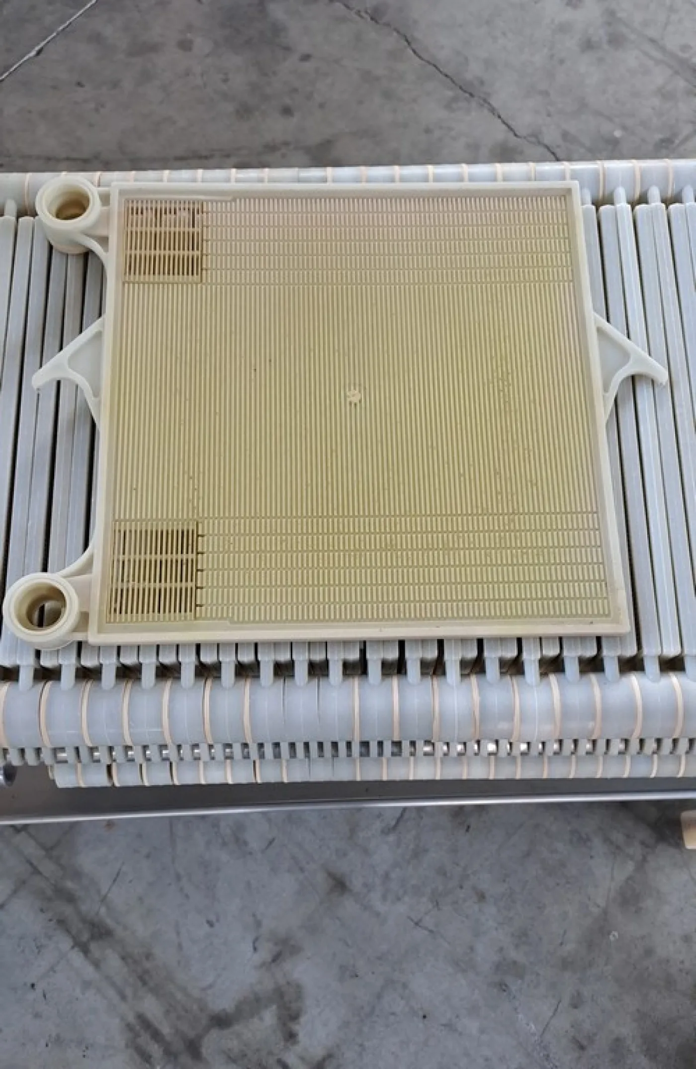 PLATES FILTER 40X40, PAINTED FRAME, 76 PLATES IN PLASTIC MATERIAL, SECOND-HAND MACHINE - 7