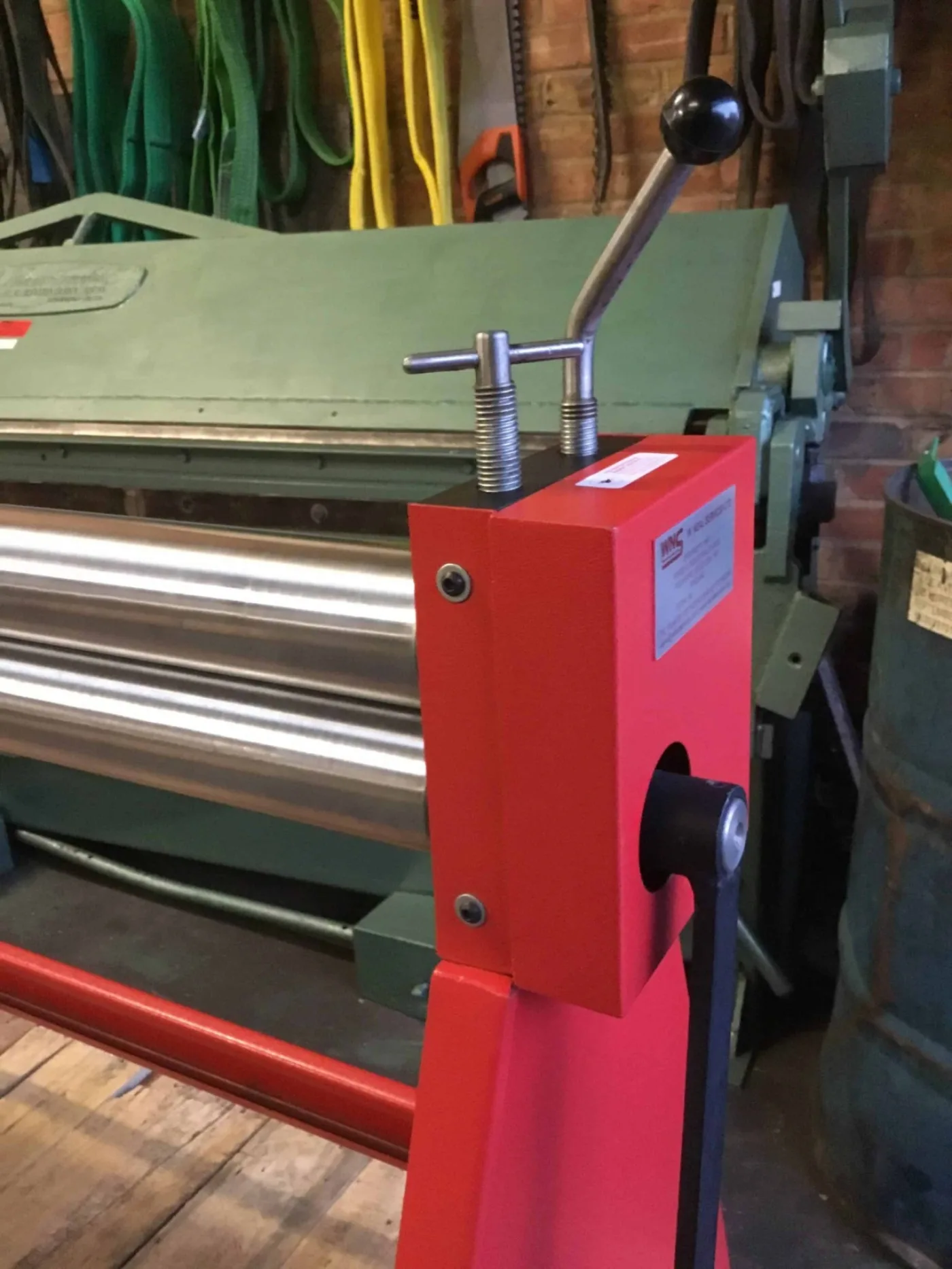 WNS Hand Bending Rolls 2000mm x 75mm x 1.0mm Capacity - WNS - W. Neal Services Ltd - 7