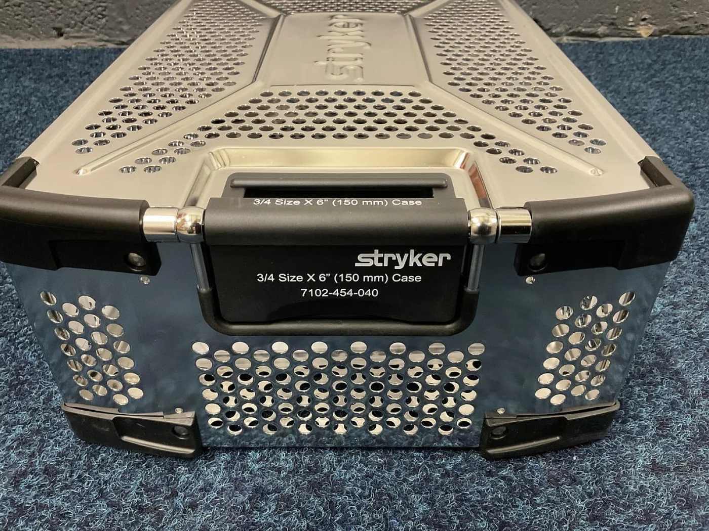 Stryker 7102-454-040 Case - 3