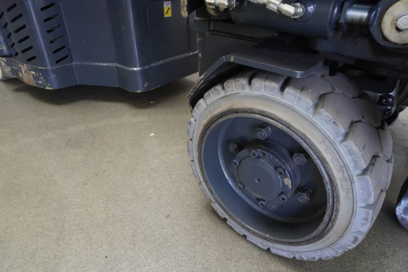 Frontstapler Combilift AM15SE (2017) - 7