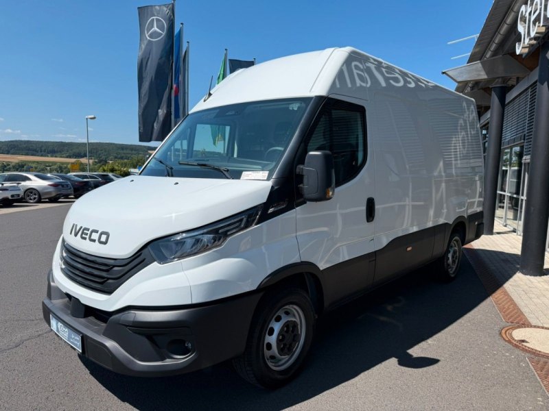 Iveco Daily 35S18HA8 V Kastenwagen *R 3.520*AHK*