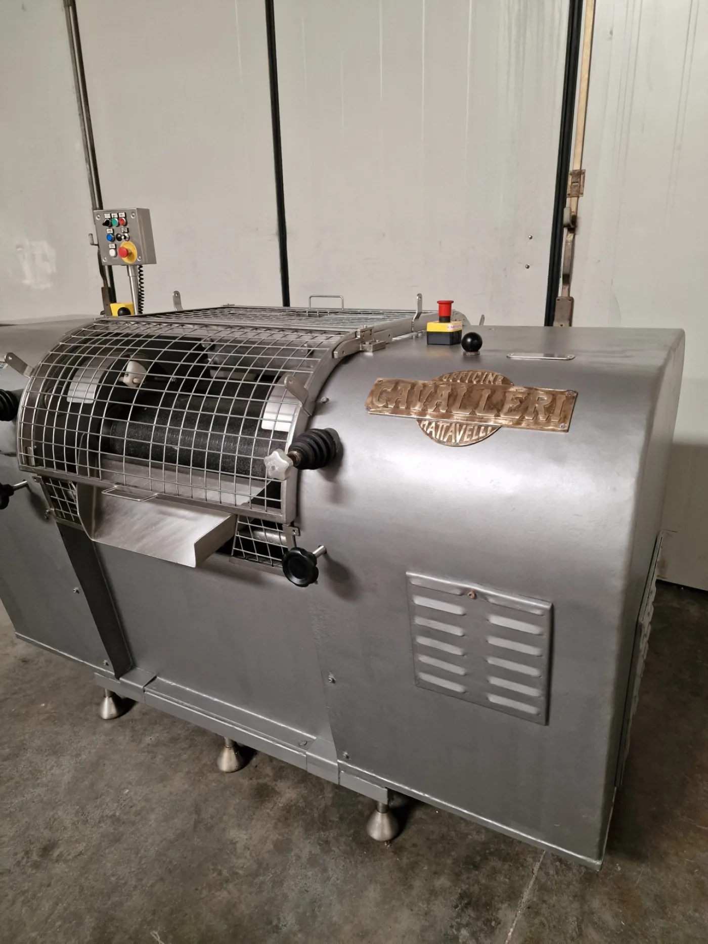 RAFFINATRICE A TRE CILINDRI – CAVALLERI – MOD. ROP 600 - 8