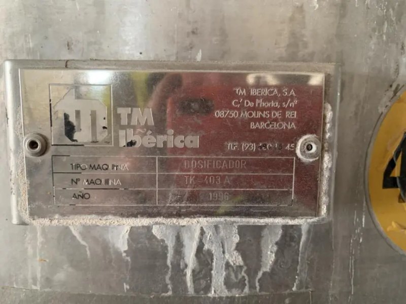 USED STAINLESS STEEL TANK 316 800 LITERS WITH AGITATION