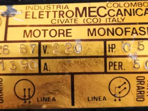 POMPA DA VUOTO – VACUUM PUMP – Mod. RV