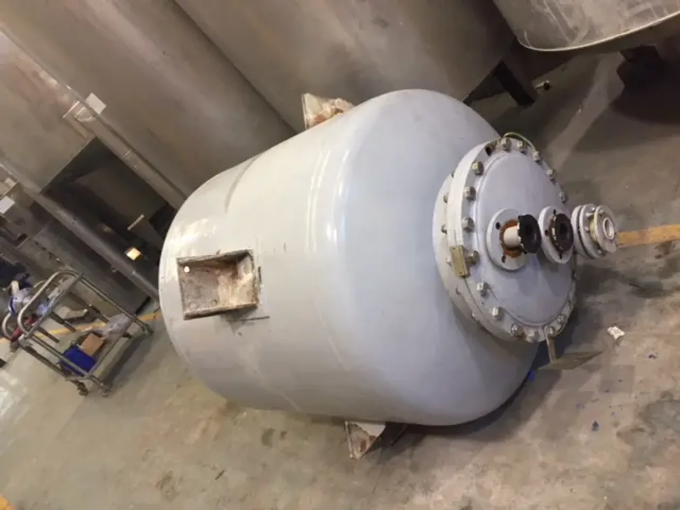USED HALARIZED TANK 860 LITERS - 2