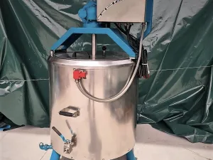 FUSORE DISSOLUTORE INCAMICIATO – MOD. 200 LT