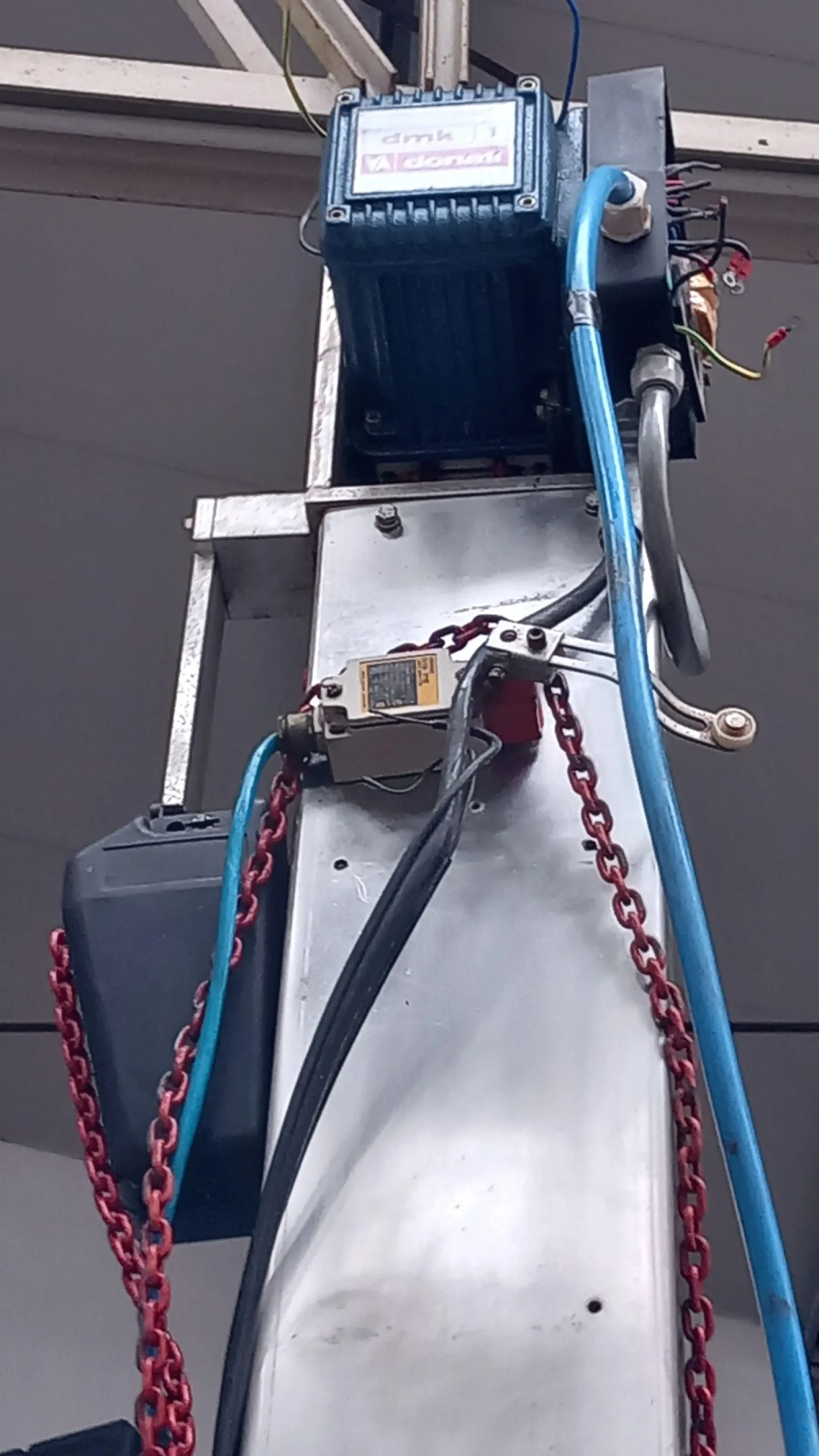 ELEVATORE A COLONNA – MANES – MOD. SH SHERPA 17 - 7