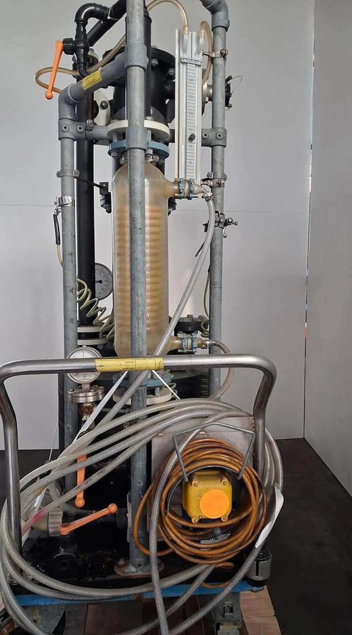 Wiegand kompakte chemikalienresistente Pumpstation mit vertikalem Druckbehälter - 2