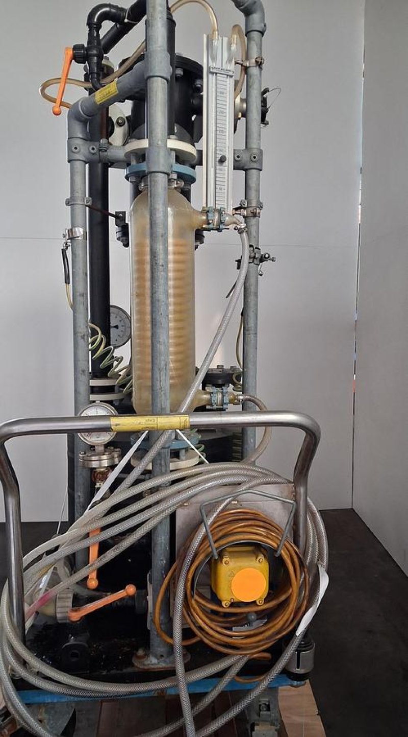 Wiegand kompakte chemikalienresistente Pumpstation mit vertikalem Druckbehälter