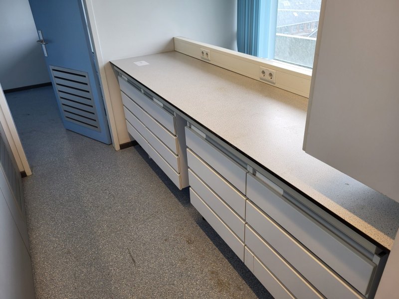 1971 – Used S+B Laboratory wall table (265 cm)