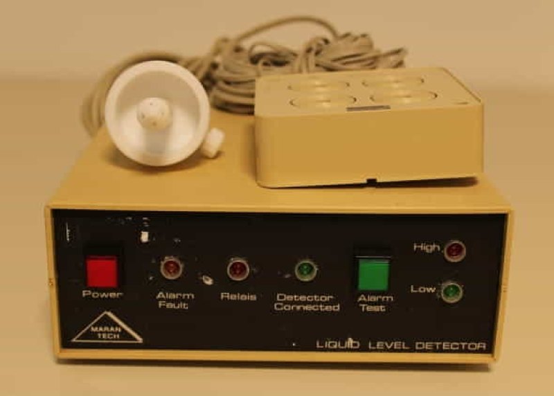 Liquid level detector