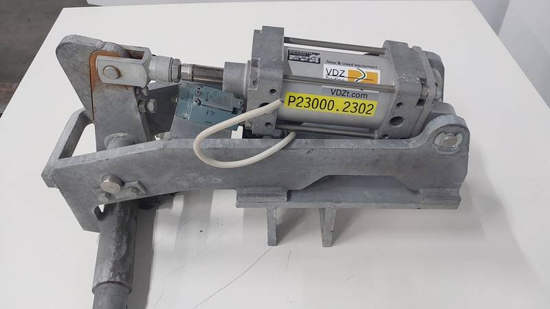 Tube rail synchroniser