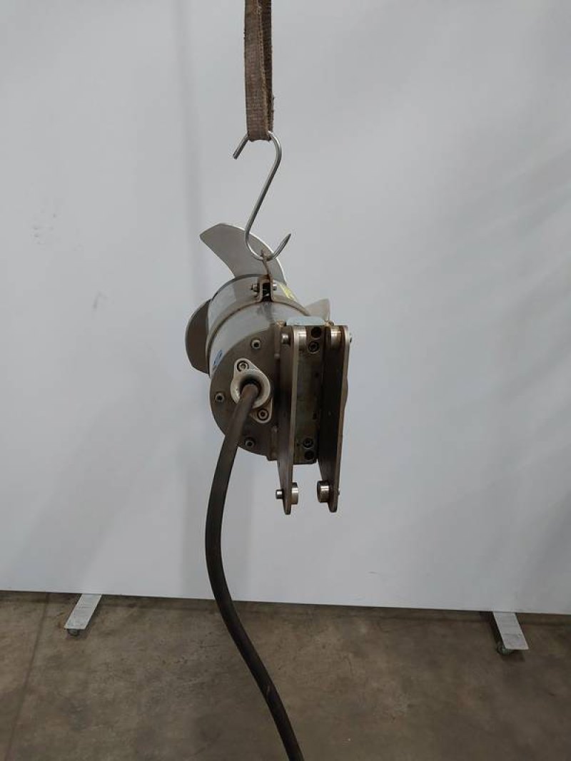 Propeller for mixing