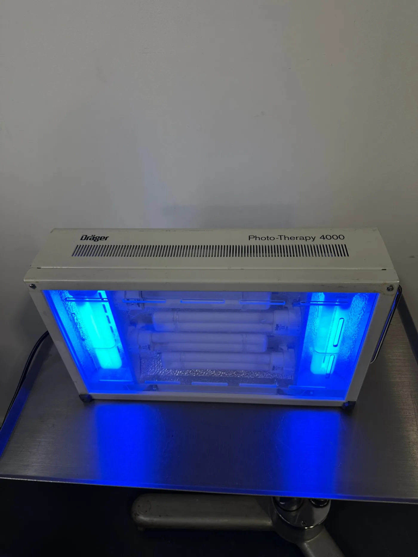Dräger Photo Therapy 4000 Phototherapiegerät - 2