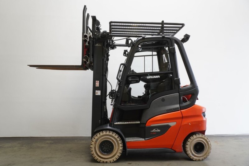 Frontstapler Linde H 30 T 1202 (2021)