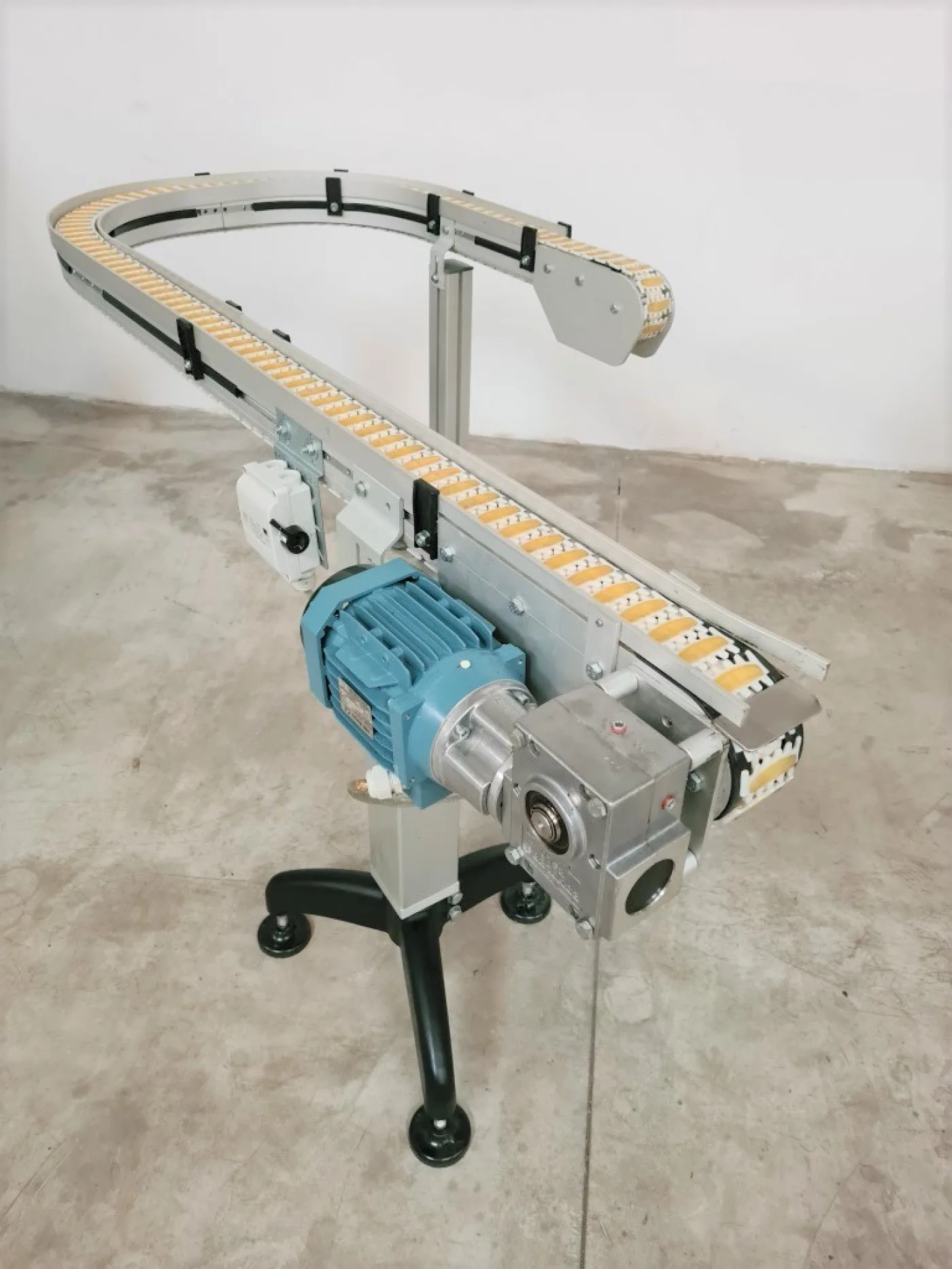 NASTRO TRASPORTATORE A TAPPARELLE AD “U” MOTORIZZATO – CARRYLINE - 3