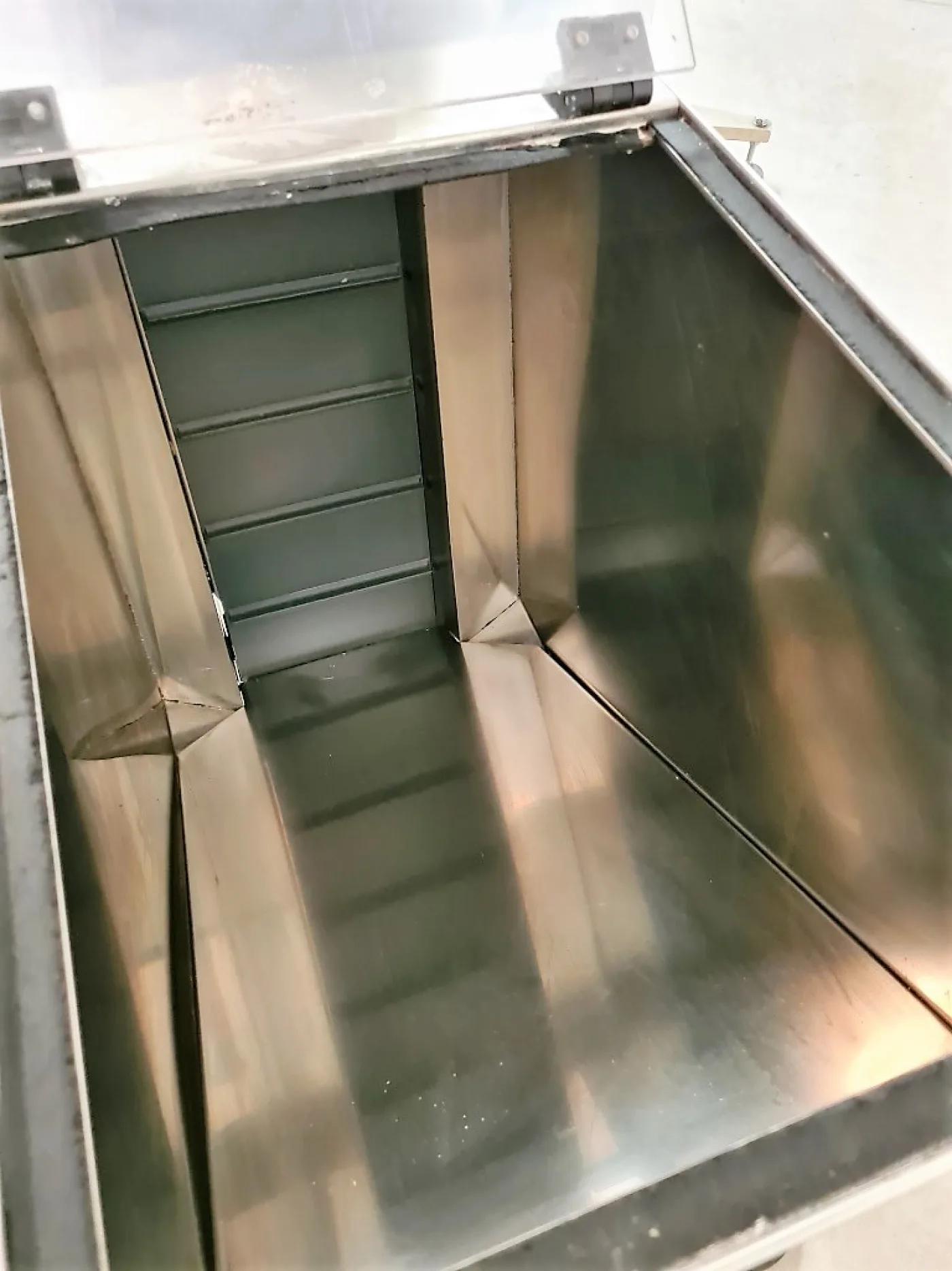 ELEVATORE PER TAPPI - 4