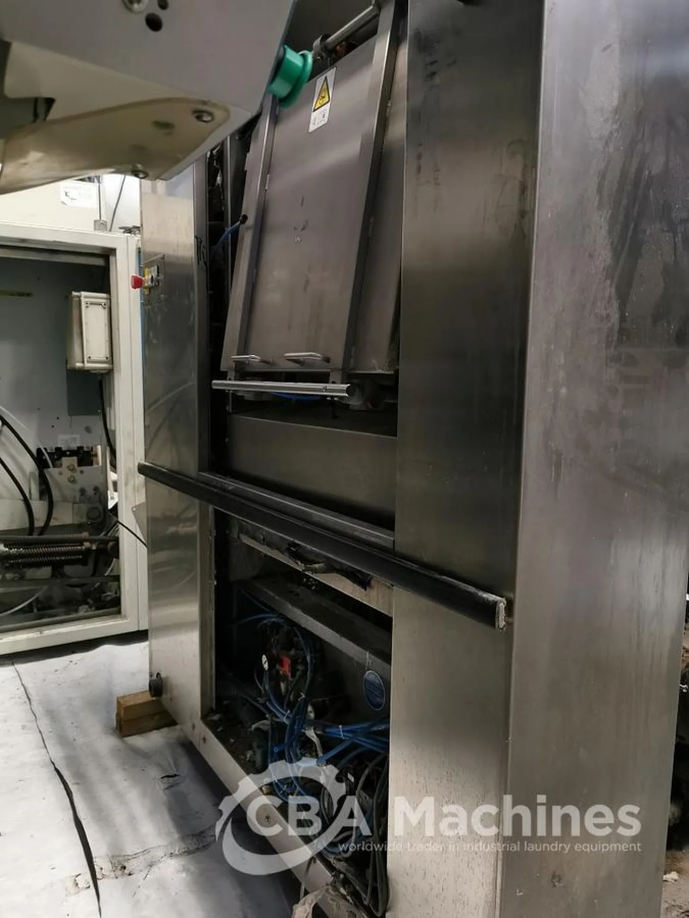 2002 Washer Extractor 51kg Lavatec LX312 (561) - 2