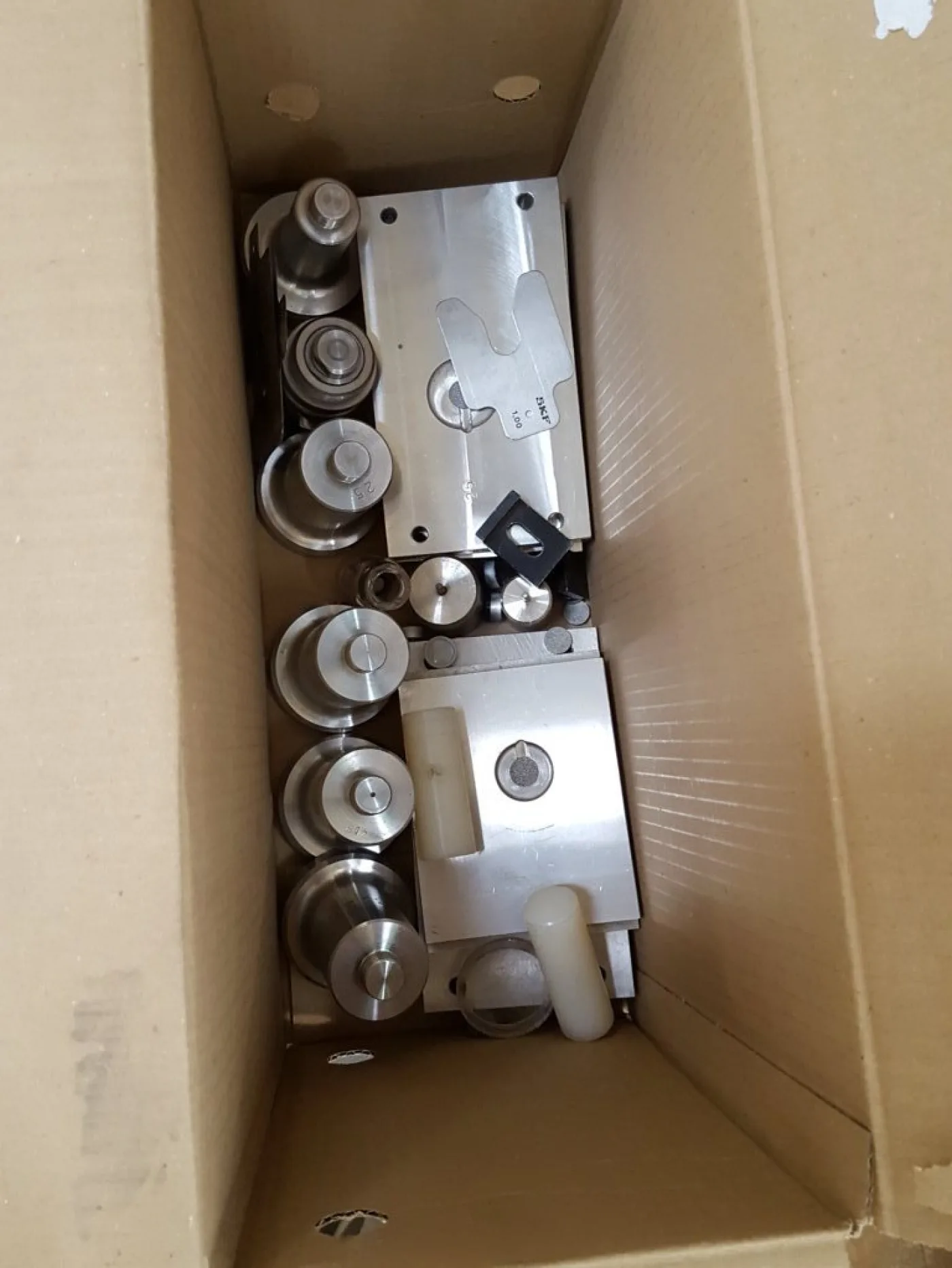 MACCHINA PER CONTROLLO ROTTURA FLACONI – WILCO W6F/T - 6