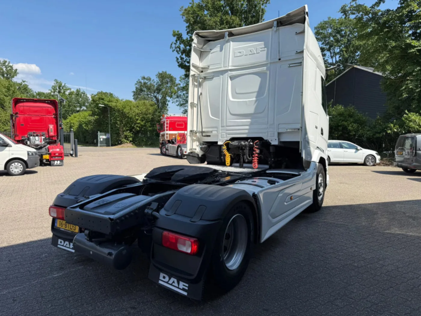 DAF XG 480 with stationary air conditioning, 2 fuel tanks, PTO prep, Dutch truck, in excellent condition - 3