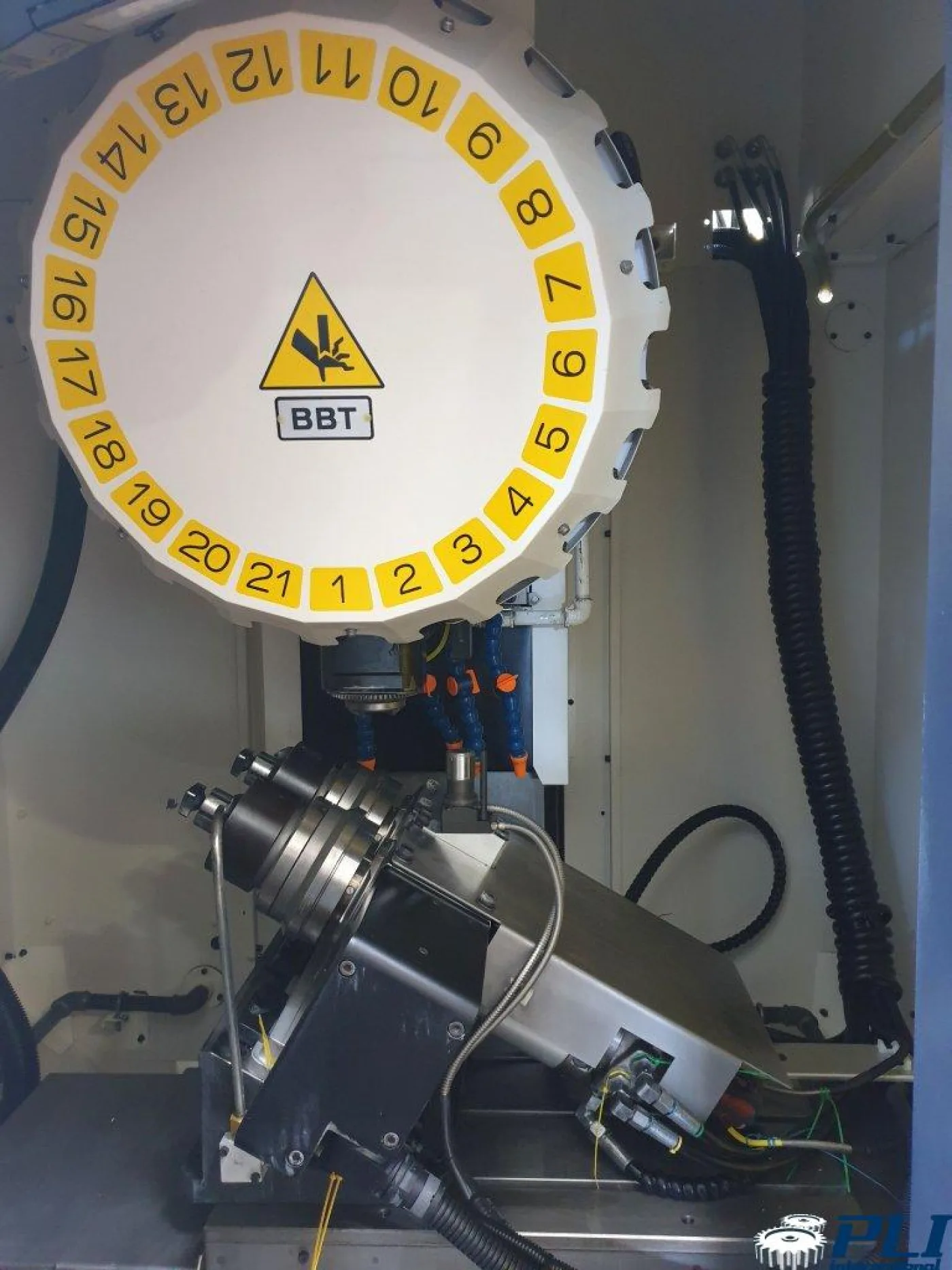 Vertical Machining Center – FANUC ALPHA D21 MiA5 - 3
