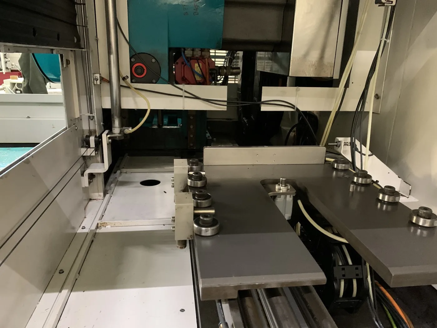 AFFUTEUSE CNC SCHNEEBERGER TYPE GEMINI DMR - 4